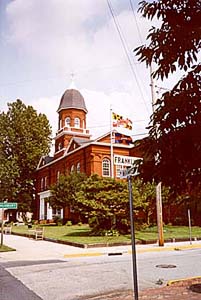 [color photograph of Worcester County Courthouse]