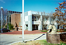 [color photograph of Department of Agriculture building]