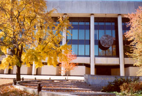 [color photograph of Murphy Courts of Appeal Building, Annapolis]