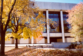 [color photograph of Murphy Courts of Appeal Building, Annapolis]