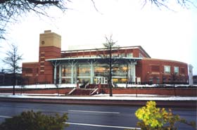 [color photograph of Sweeney District Court Building]