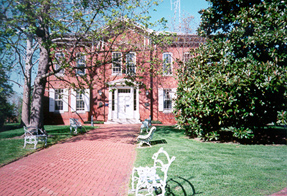 [color photograph of Kent County Courthouse]