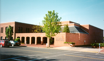 [color photograph of Queen Anne's County District Court Building]